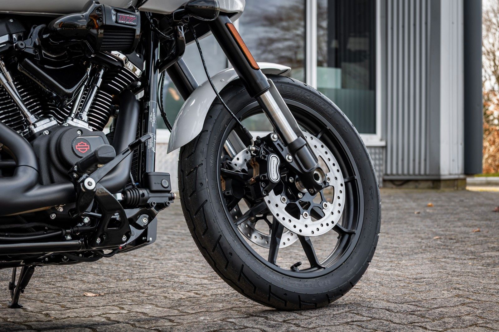 Fahrzeugabbildung Harley-Davidson FXLRST LOW RIDER ST 117 MY26