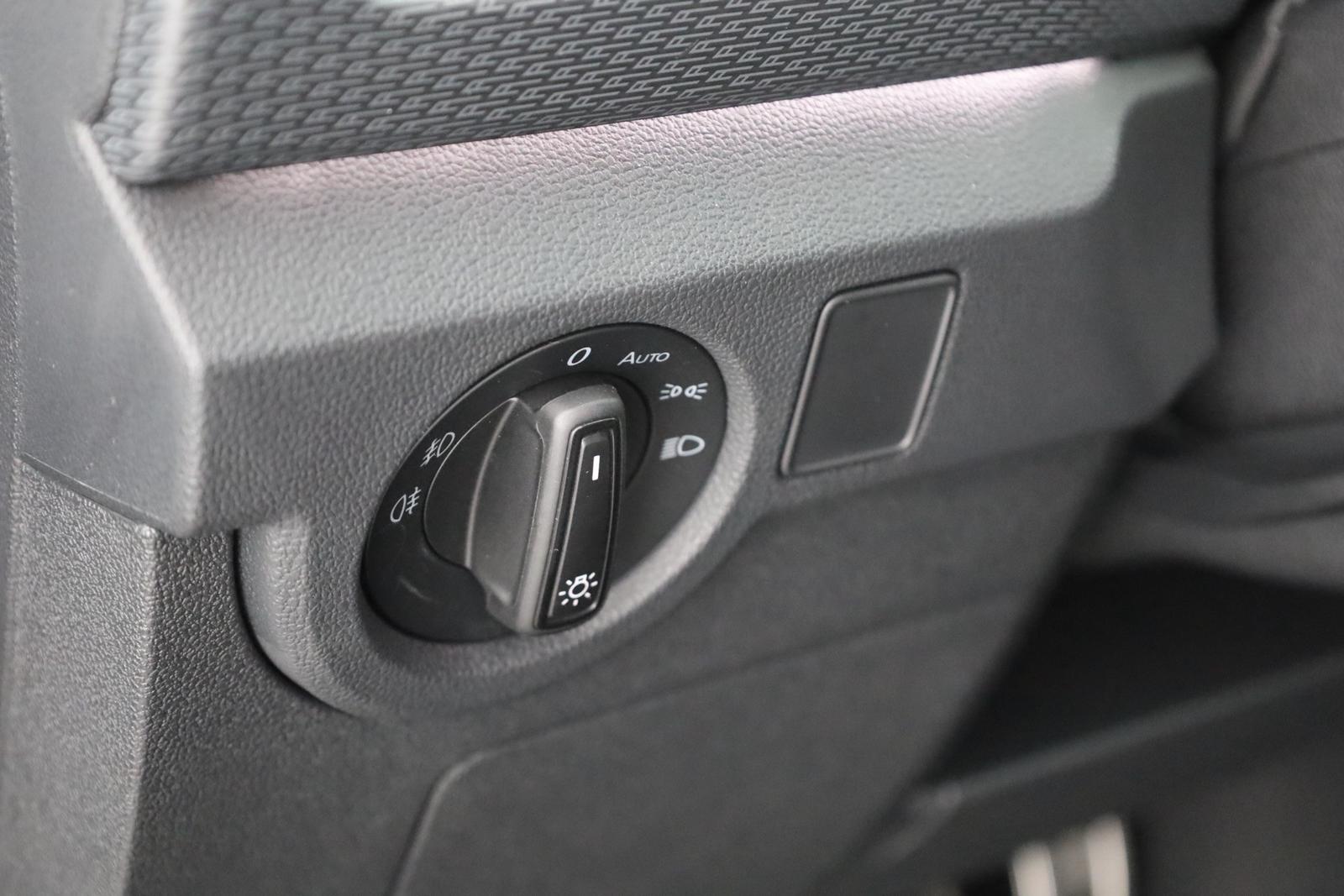 Volkswagen T-Cross 1.0 TSI DSG R-Line LED Kamera Navi DAB, миниатюра 21