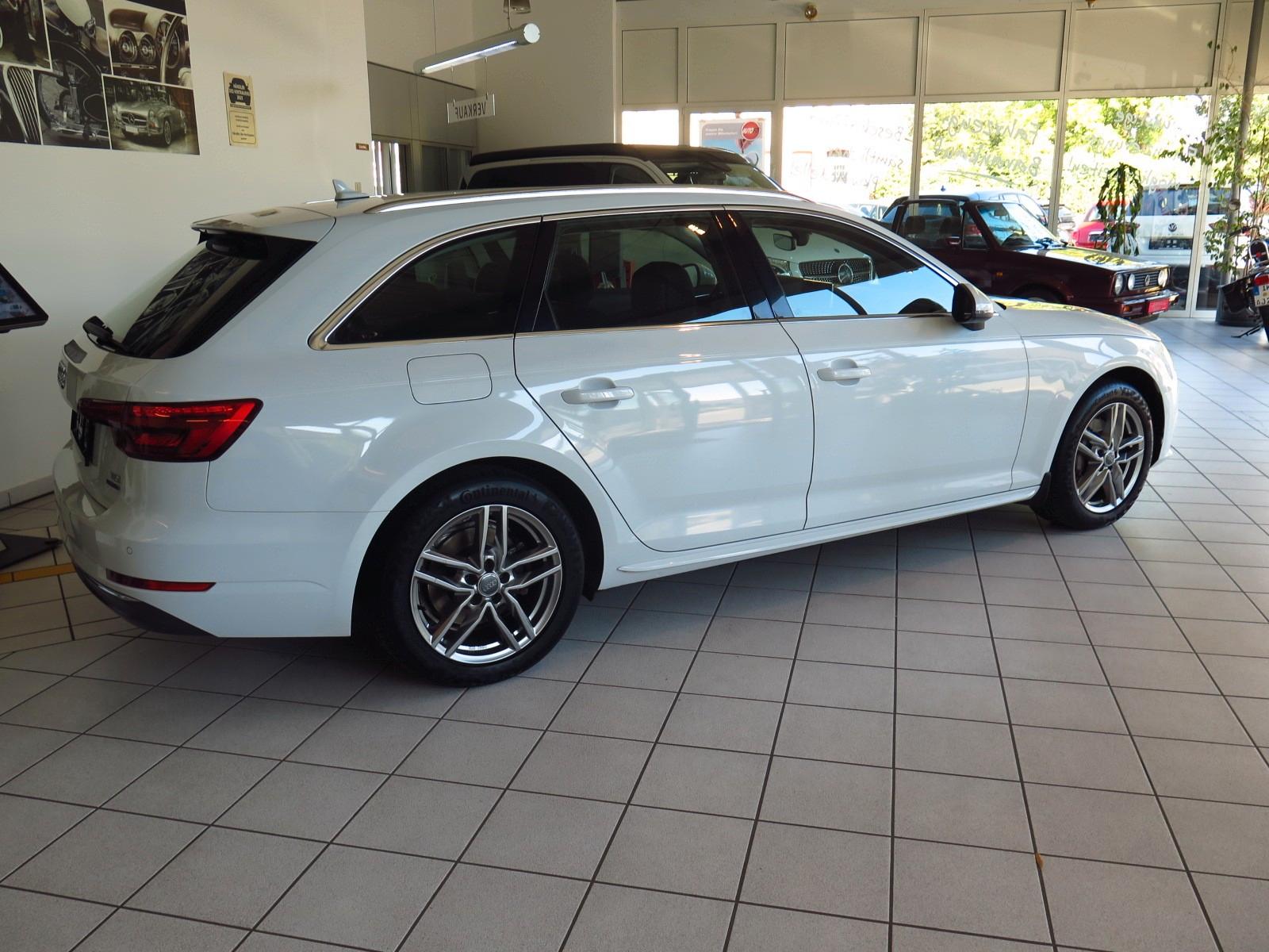 Audi A4 2.0 TDI AVANT QUATTRO SPORT *AHK*STANDHEIZUNG