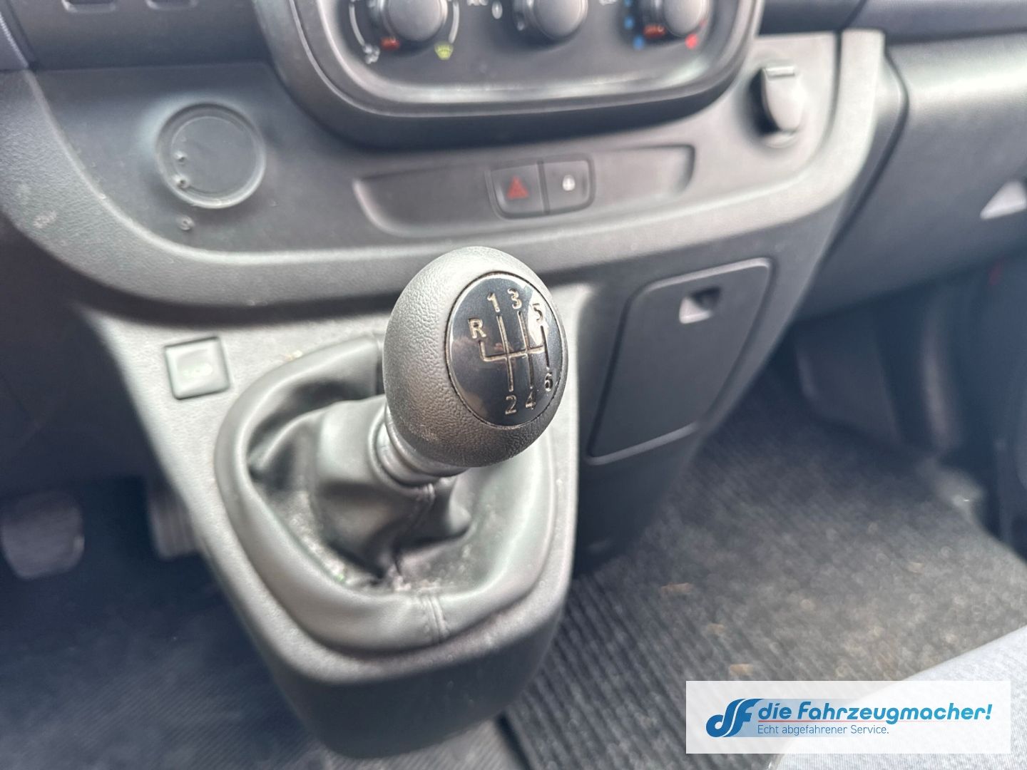 Fahrzeugabbildung Opel Vivaro B Kombi Combi 9Si. L1H1 2,7t *2672 *EXPOR