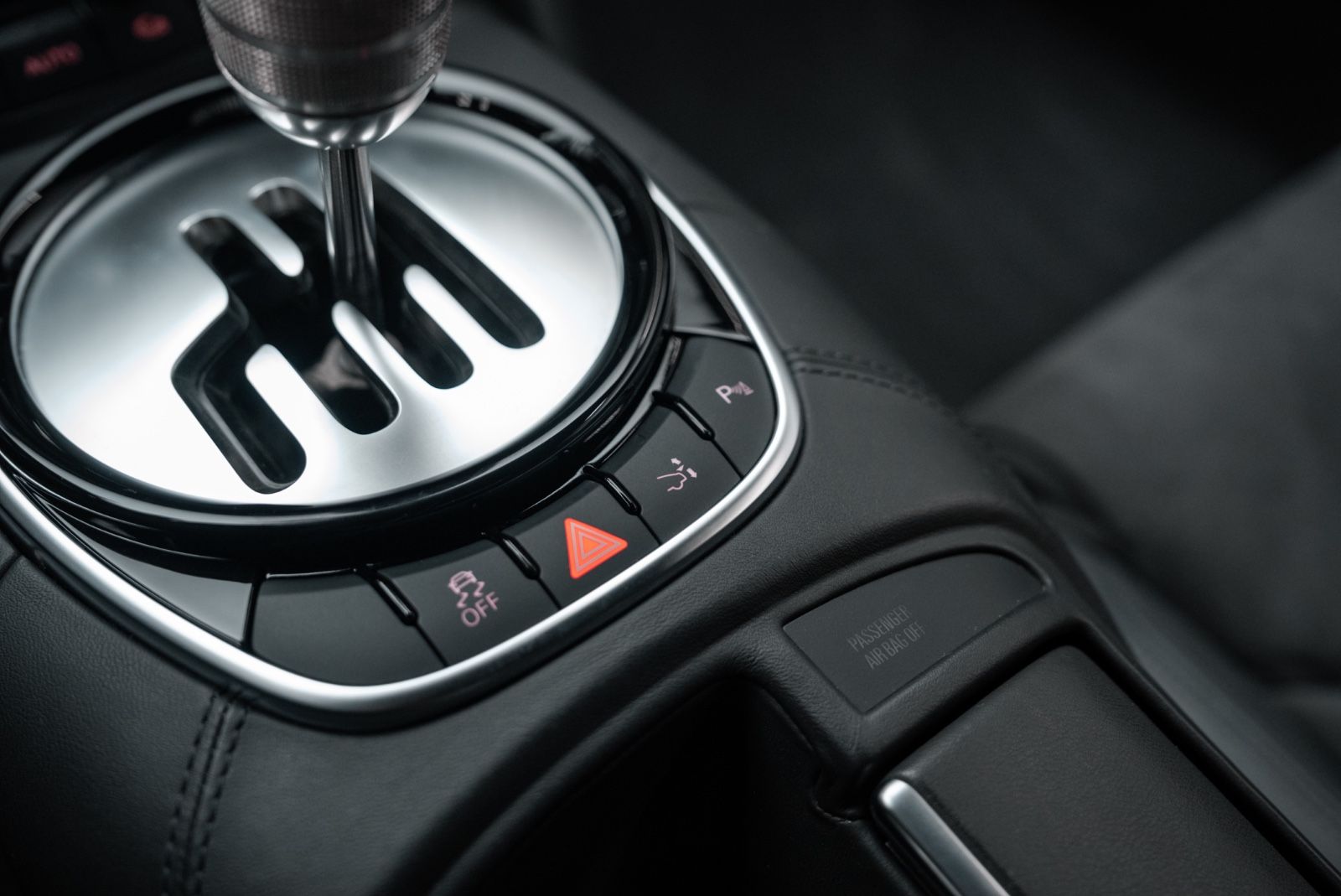Fahrzeugabbildung Audi R8 Coupé HANDSCHALTUNG/B&O/CAM