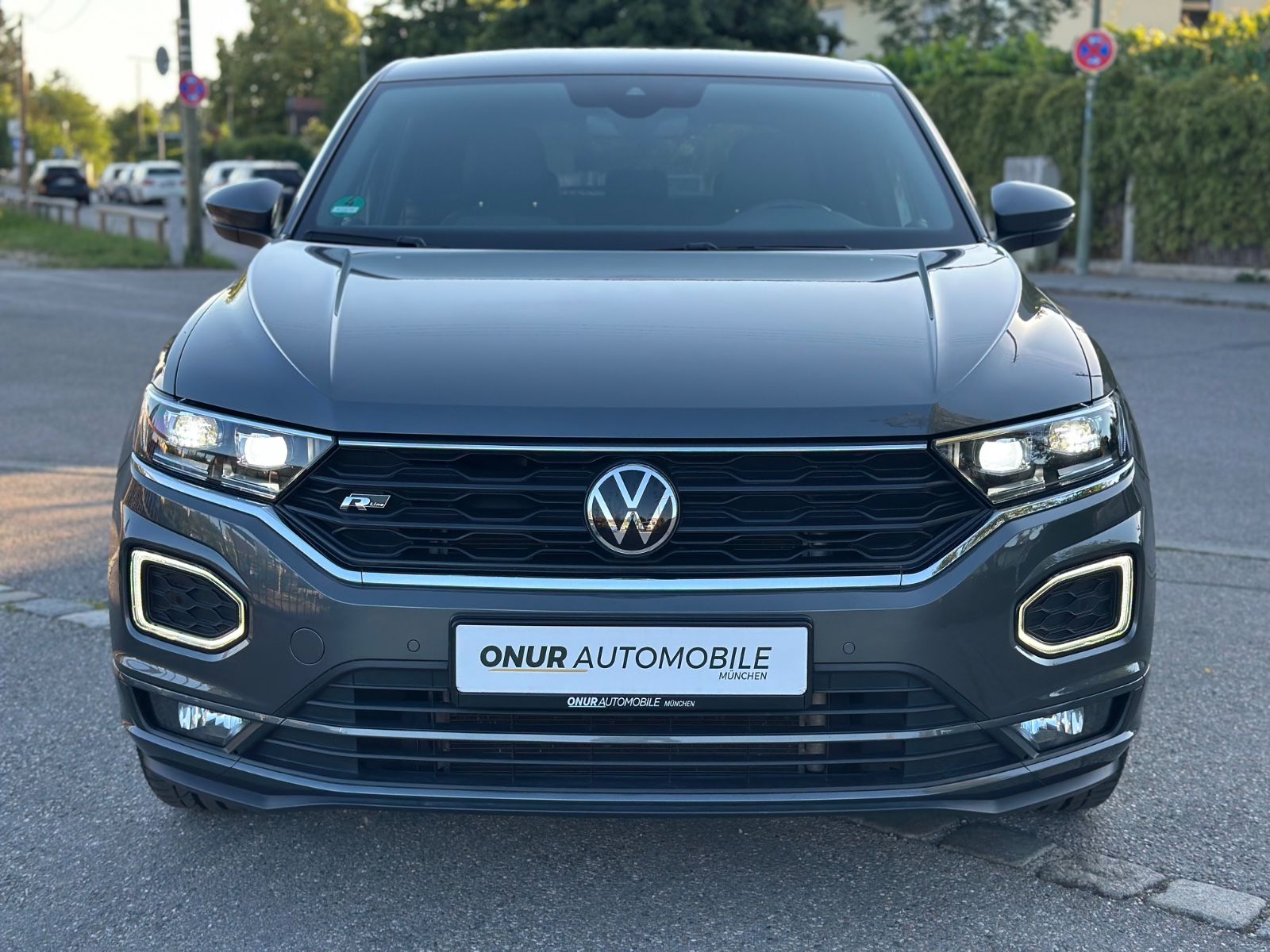 Volkswagen T-Roc R-Line Sport Aut. Navi Beats Kamera 19" imagem 2