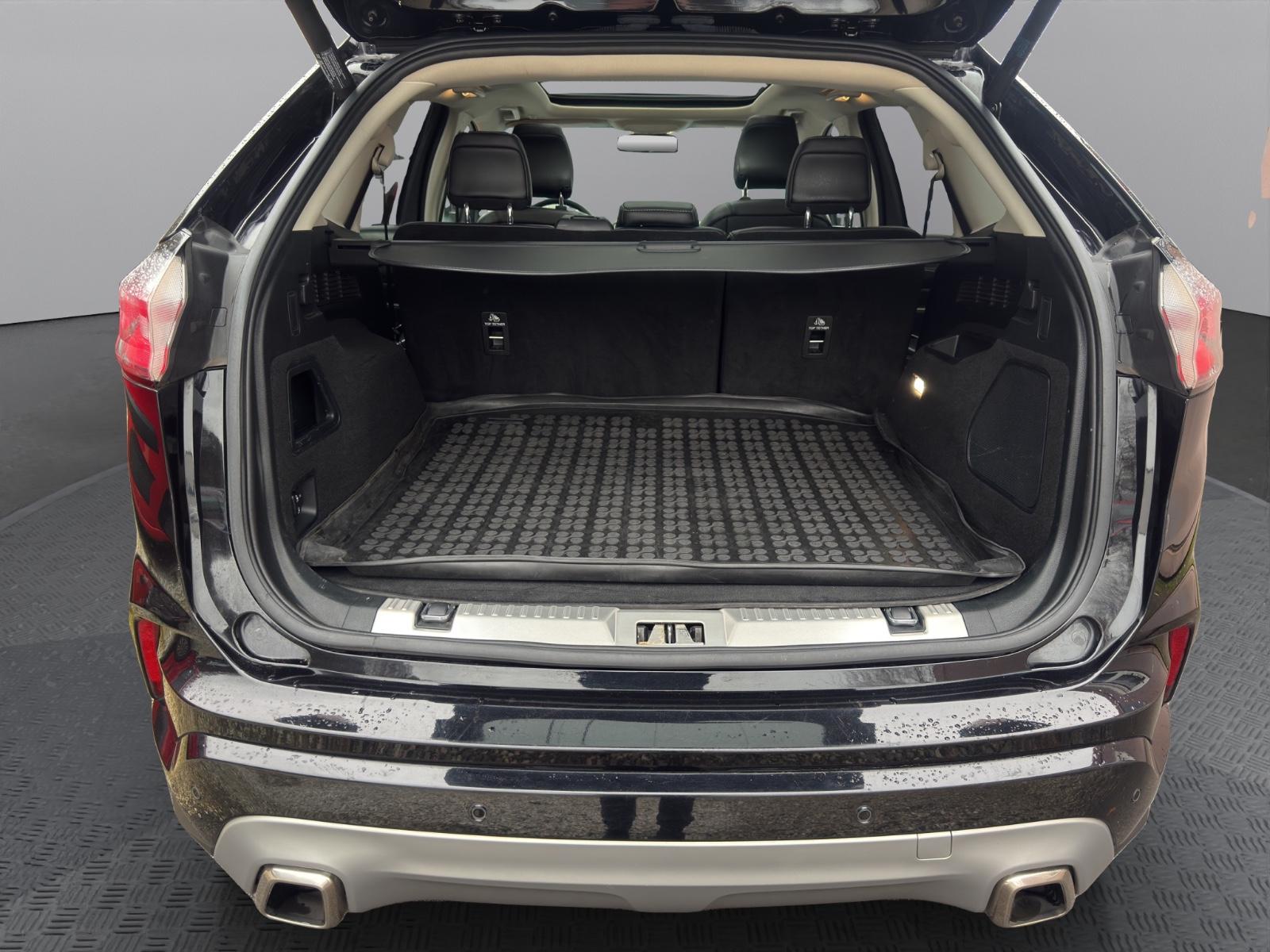 Ford Edge Vignale 4x4 Kamera Leder LED Pano Spurhalte