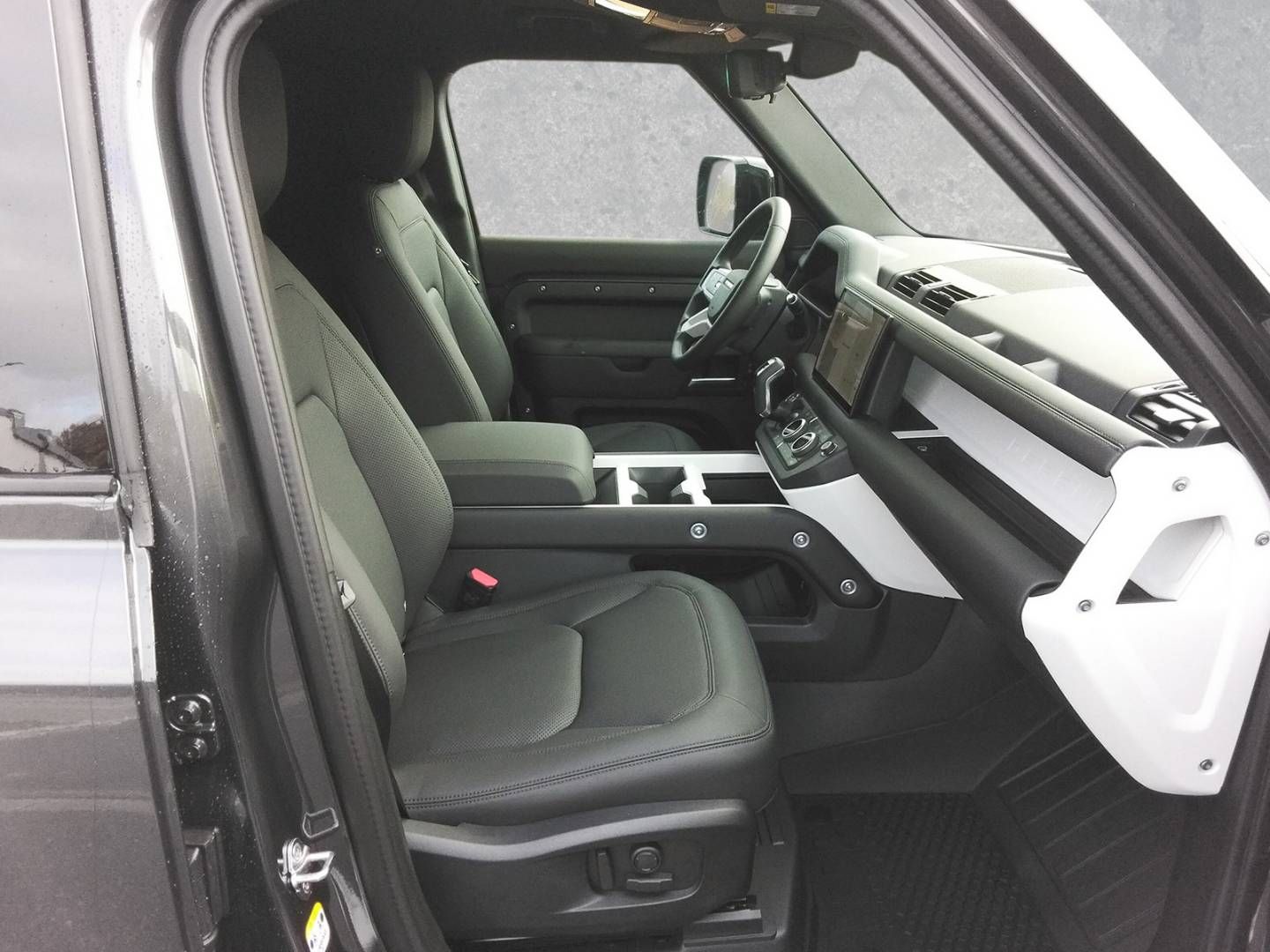 Fahrzeugabbildung Land Rover Defender 110 Hard Top D250 X-Dynamic SE