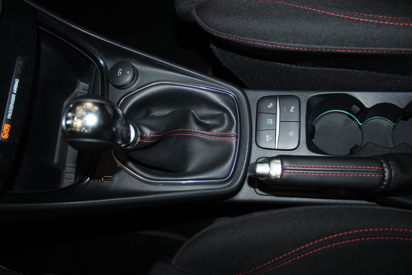 Fahrzeugabbildung Ford Puma MHEV ST-Line AHK LED NAVI WINTER PAKET uvm.