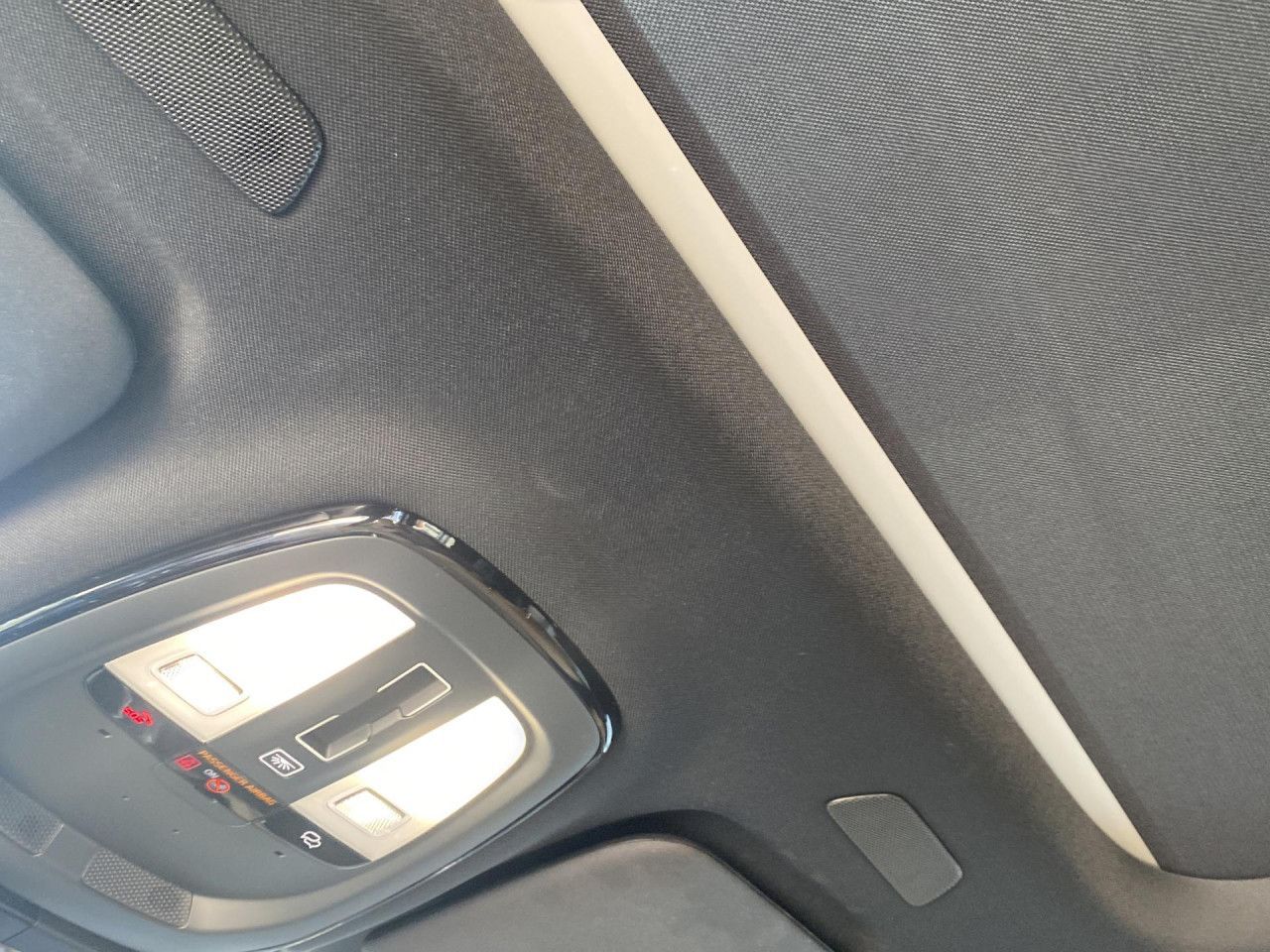 Volvo V60 Ultra Dark Recharge Plug-In Hybrid AWD Navi foto 21