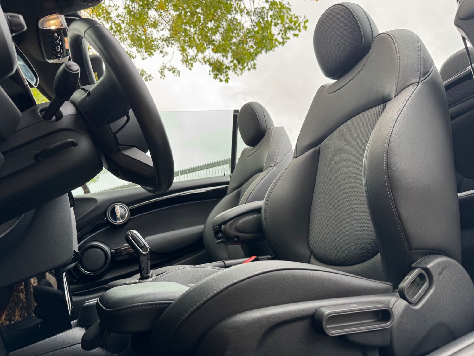 Fahrzeugabbildung MINI COOPER Cabrio Cooper*SHZ*PDC*CAM*LED