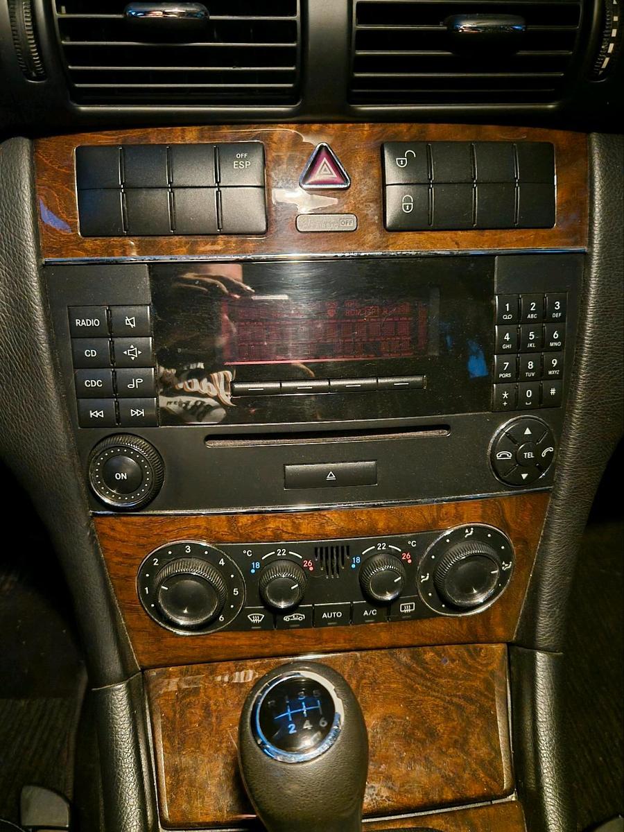 Mercedes-Benz C180 2006 — photo 11