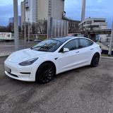 Tesla Model 3 Allradantrieb mit Dualmotor Performance  - Tesla Gebrauchtwagen in Stuttgart