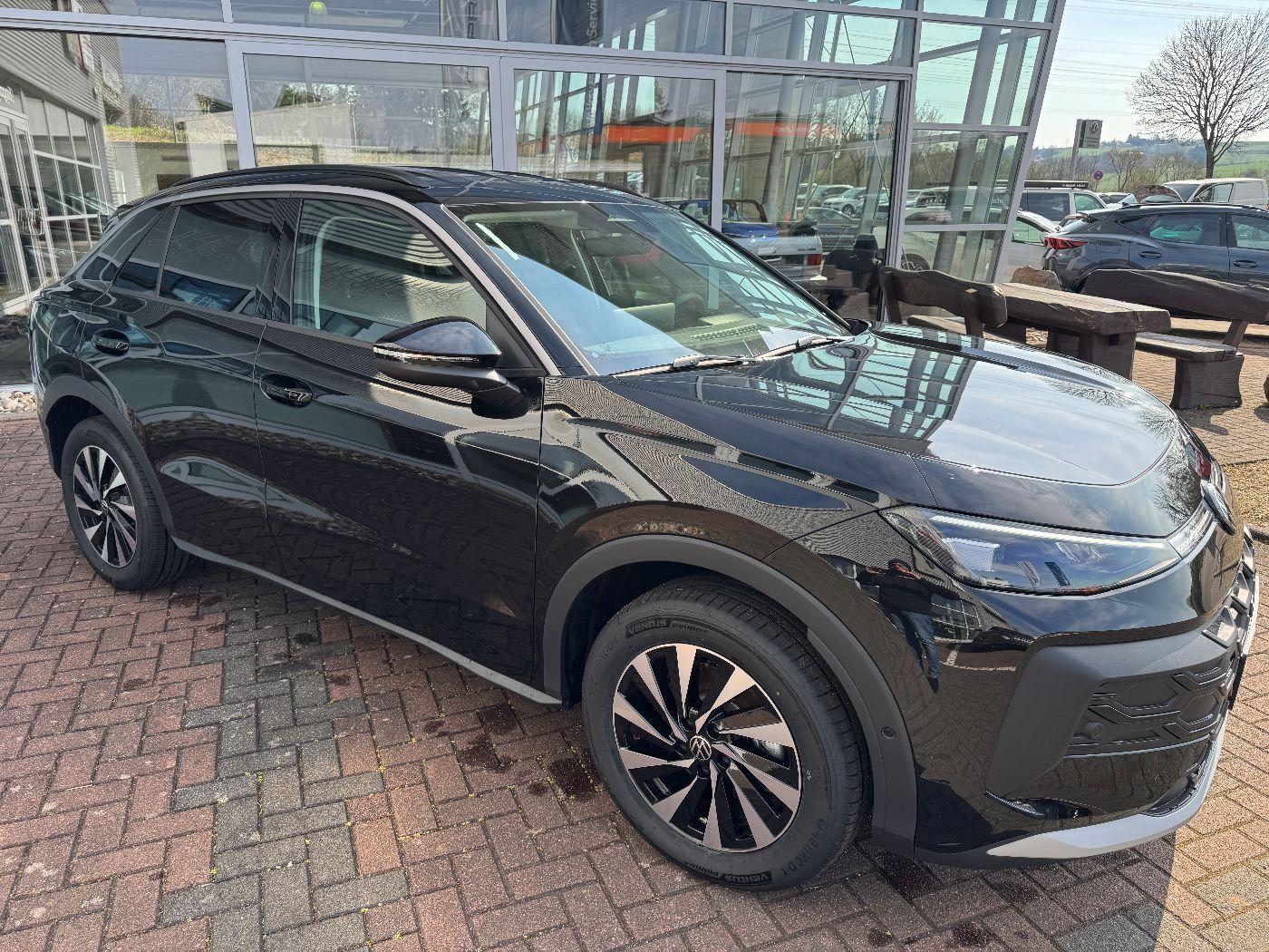 Volkswagen T-Roc 1.5 eTSI Life ACC+LED+Navivorb.+SHZ+Winter