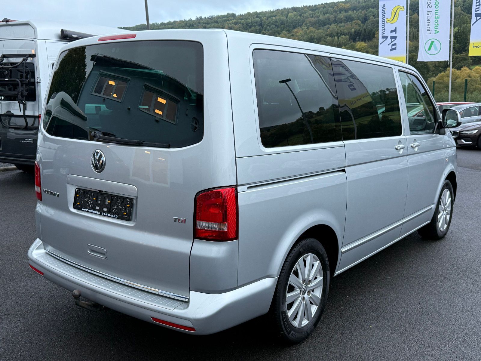 Fahrzeugabbildung Volkswagen T5 Multivan TDI DSG Highline AHK GRA Navi Kamera