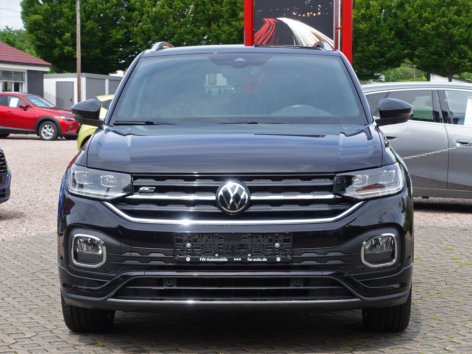 Fahrzeugabbildung Volkswagen T-Cross 1.5 TSI DSG Style R-Line RFK Assist AppC