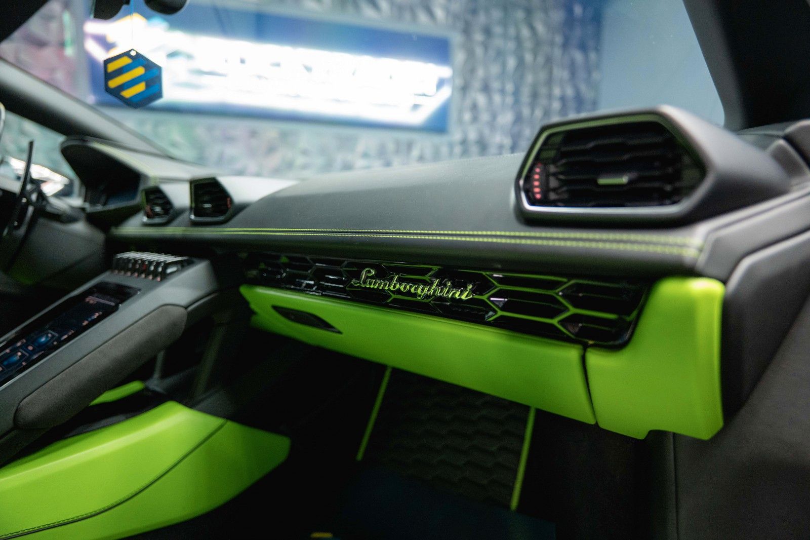 Fahrzeugabbildung Lamborghini Huracán EVO V10 LP640 AWD *Lift*LED*Keramik*19%*