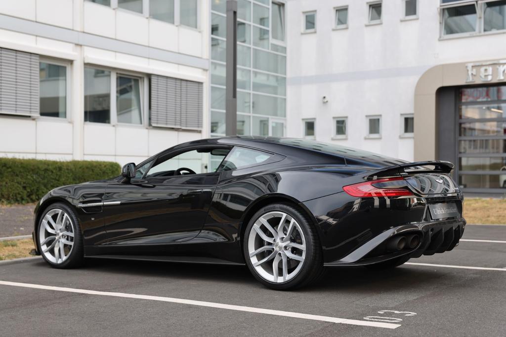 Aston Martin Vanquish