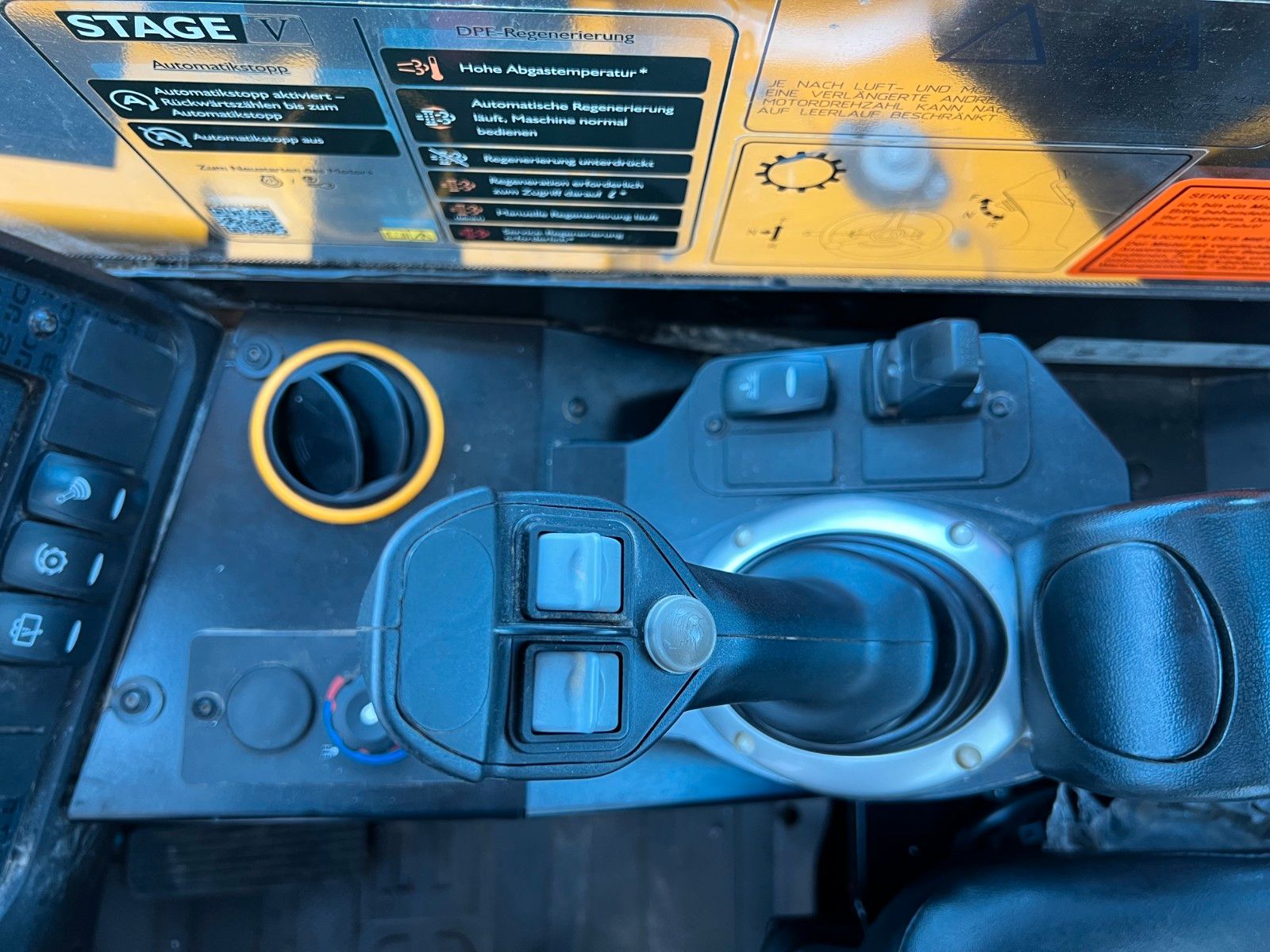 Fahrzeugabbildung JCB 525-60 Teleskop / nur 716h! / 2022 / Gabel