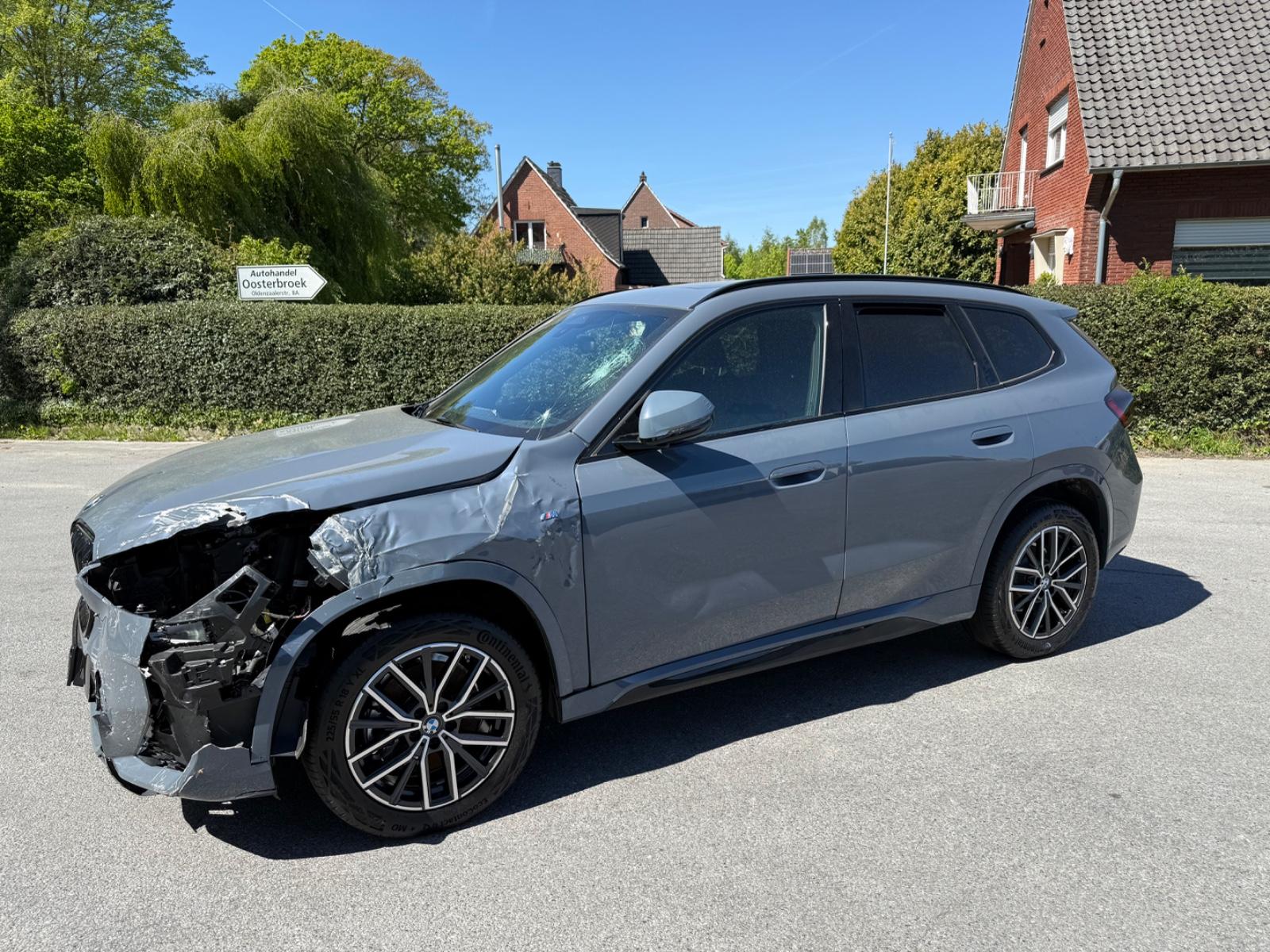 BMW X1 20 i sDrive M Sport Panoramdach