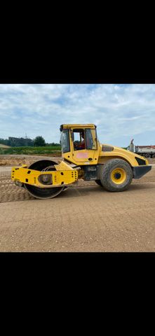 BOMAG 213 D 4 