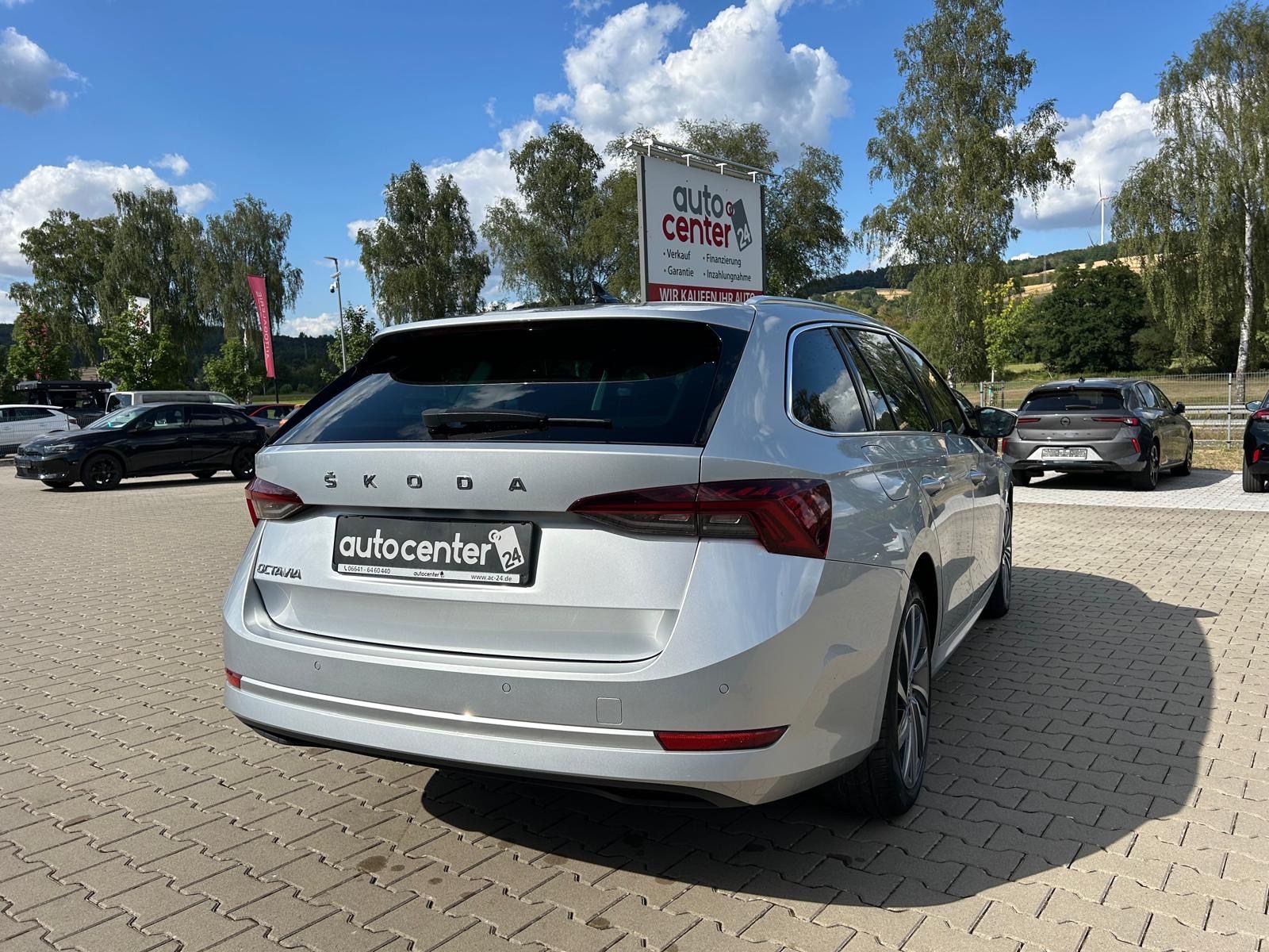 Fahrzeugabbildung SKODA Octavia Combi Style°Leder°AHK°HeadUp°Memory°LED