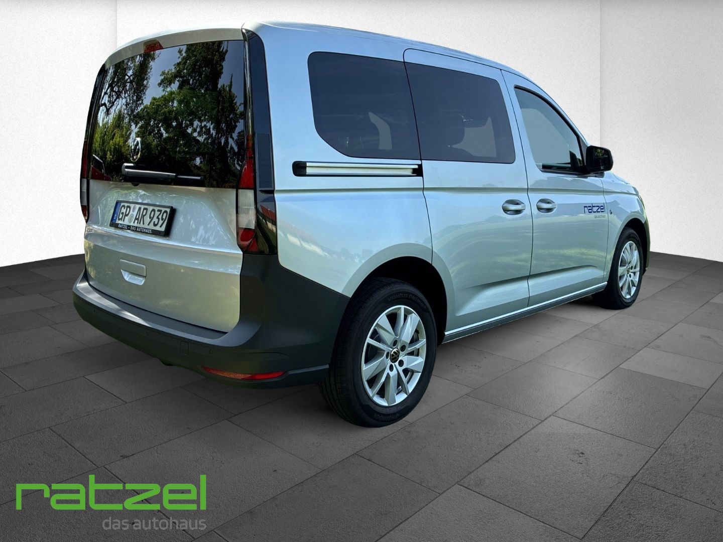 Fahrzeugabbildung Volkswagen Caddy 2.0 TDI KR 5-Sitze+AHK+KLIMA+RFK+PDC+ACC