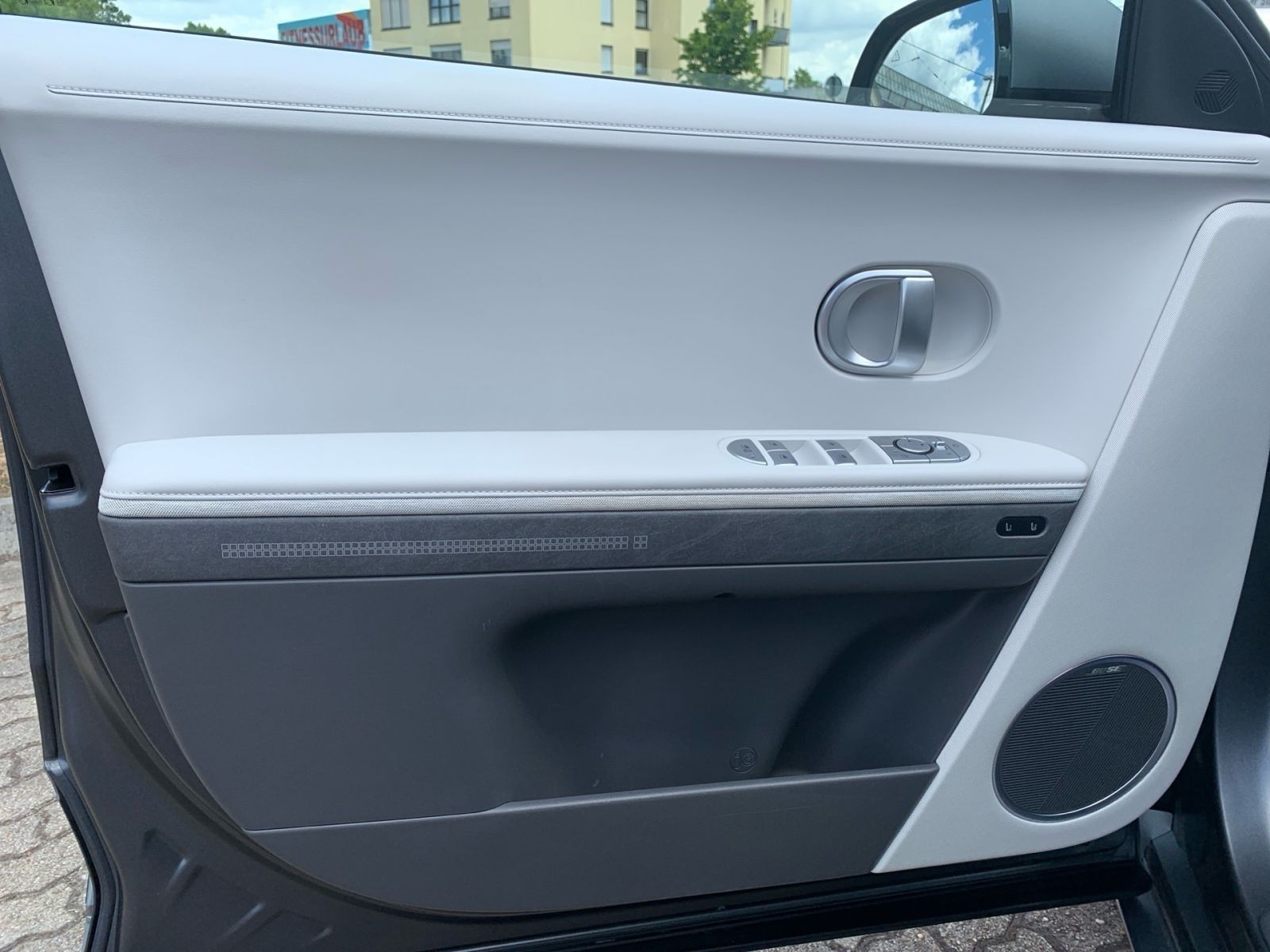 Fahrzeugabbildung Hyundai IONIQ 5 Uniq 4WD 72,6 kWh 20 Zoll Relax Paket