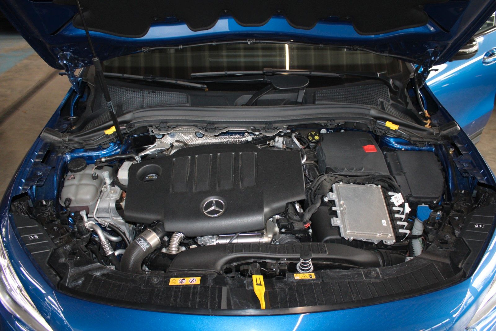 Fahrzeugabbildung Mercedes-Benz GLA 200 d Aut. AMG-Line Adv. Plus Multibeam MBUX