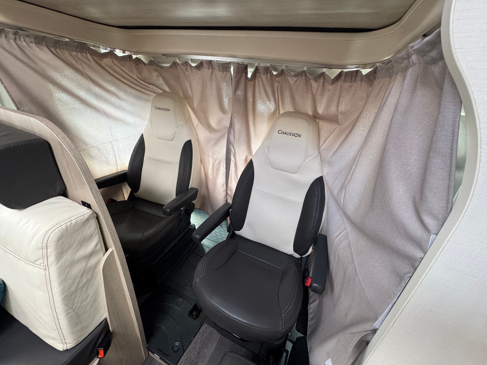 Fahrzeugabbildung Chausson Alkoven C714 GA VIP M20 FIAT DUCATO MAXI SOLAR