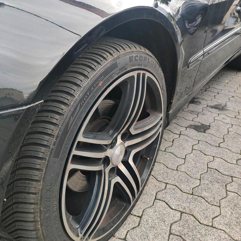 Mercedes-Benz CLK 320