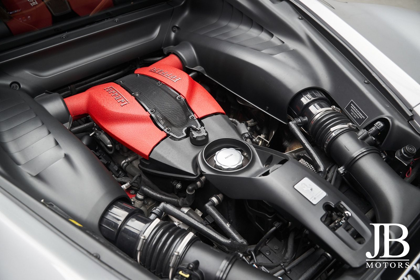 Fahrzeugabbildung Ferrari F8 Tributo Carbon Lift Racing Seat CarPlay