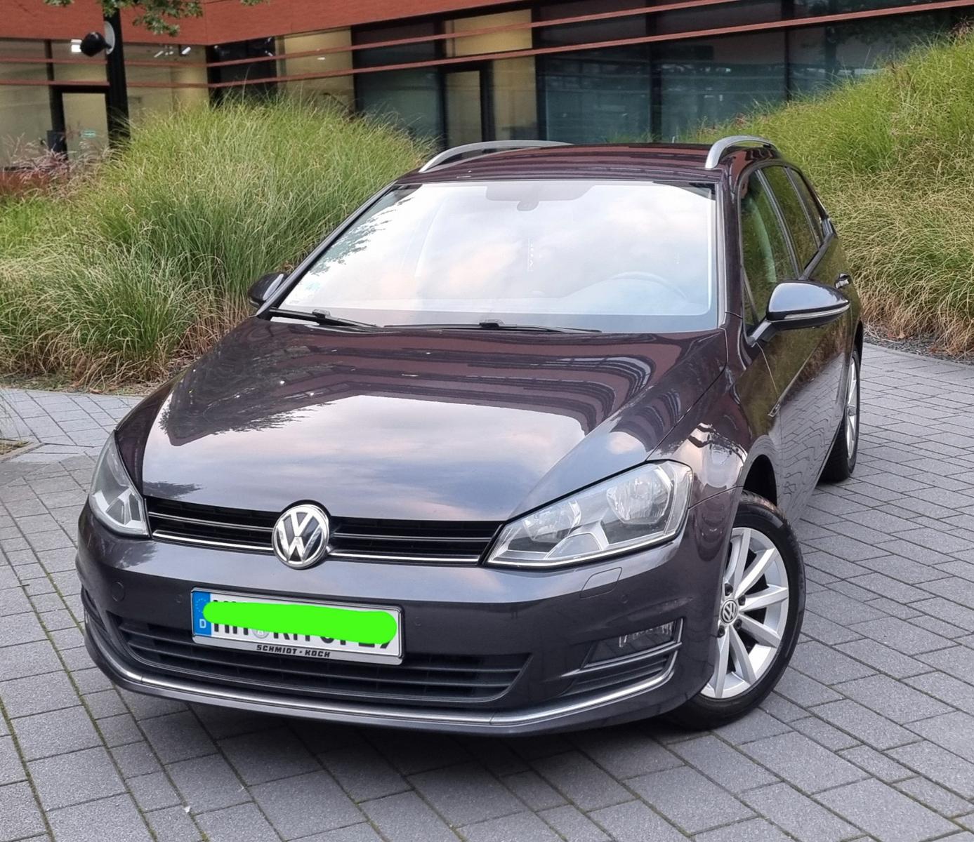 Volkswagen Golf 2015 — rear view