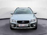 Volvo XC 70 XC70 Momentum 2WD Navi Leder Xenon - Volvo XC70 mit Diesel-Antrieb: Automatik