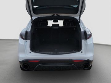 Alfa-Romeo Stelvio - 12