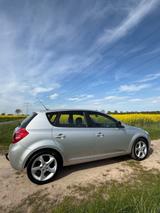 Kia cee'd / Ceed 2.0 CVVT ED - Kia cee'd / Ceed Gebrauchtwagen in Bremen