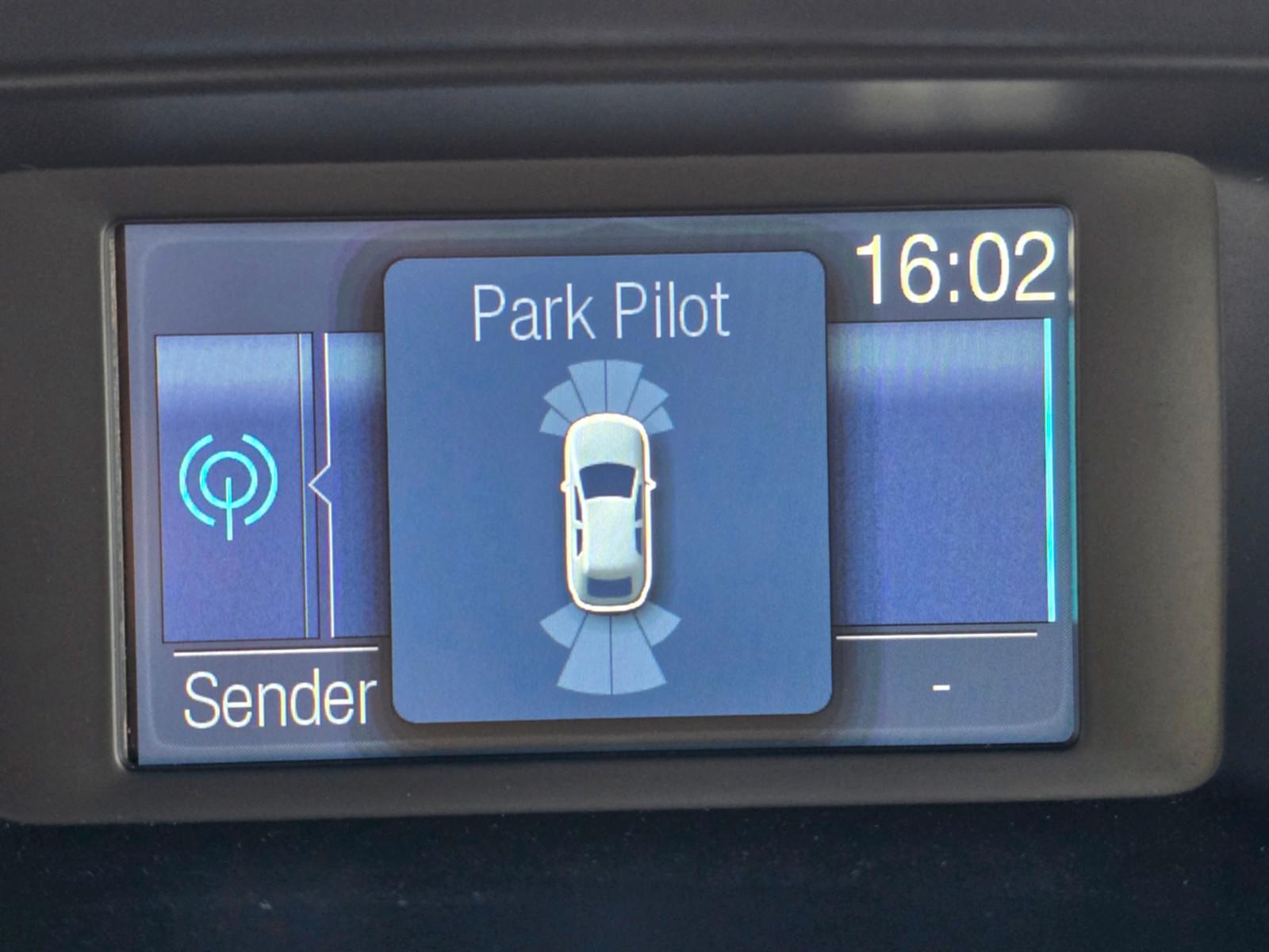 Ford Focus 2012 — photo 28