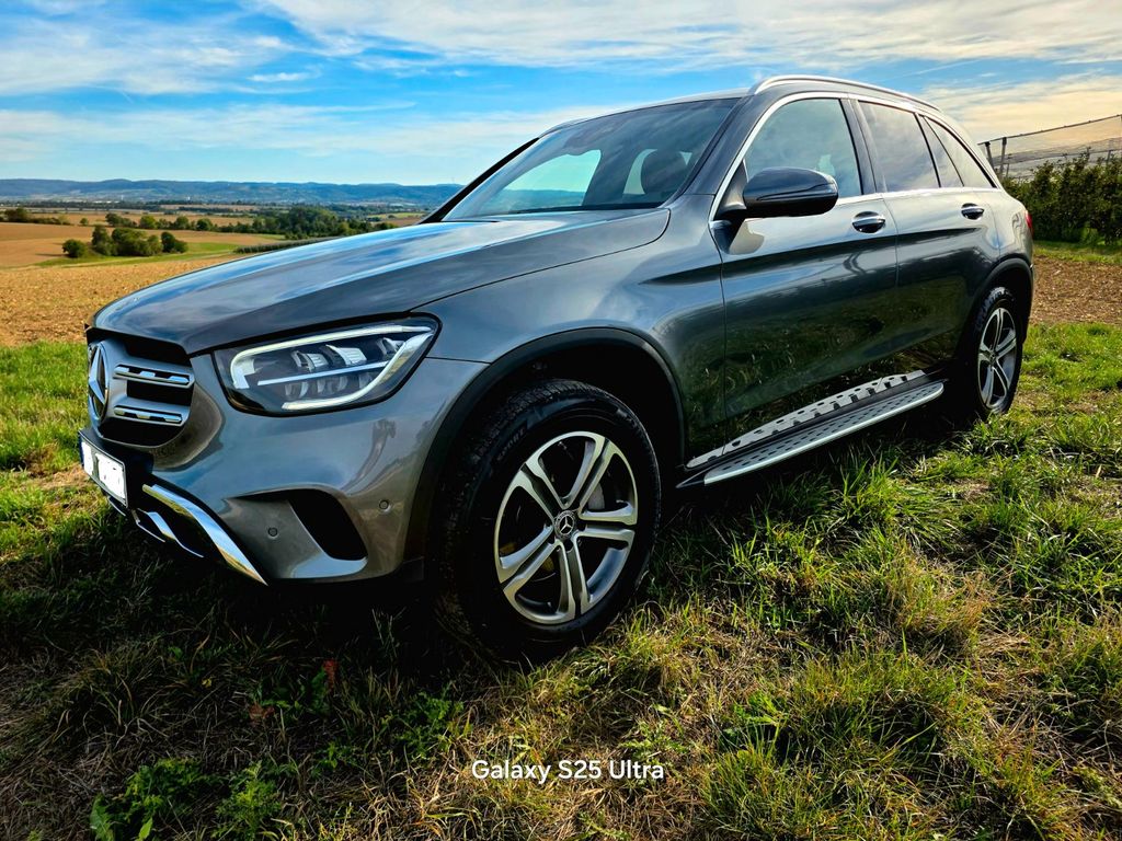 Image of Mercedes-Benz GLC 220