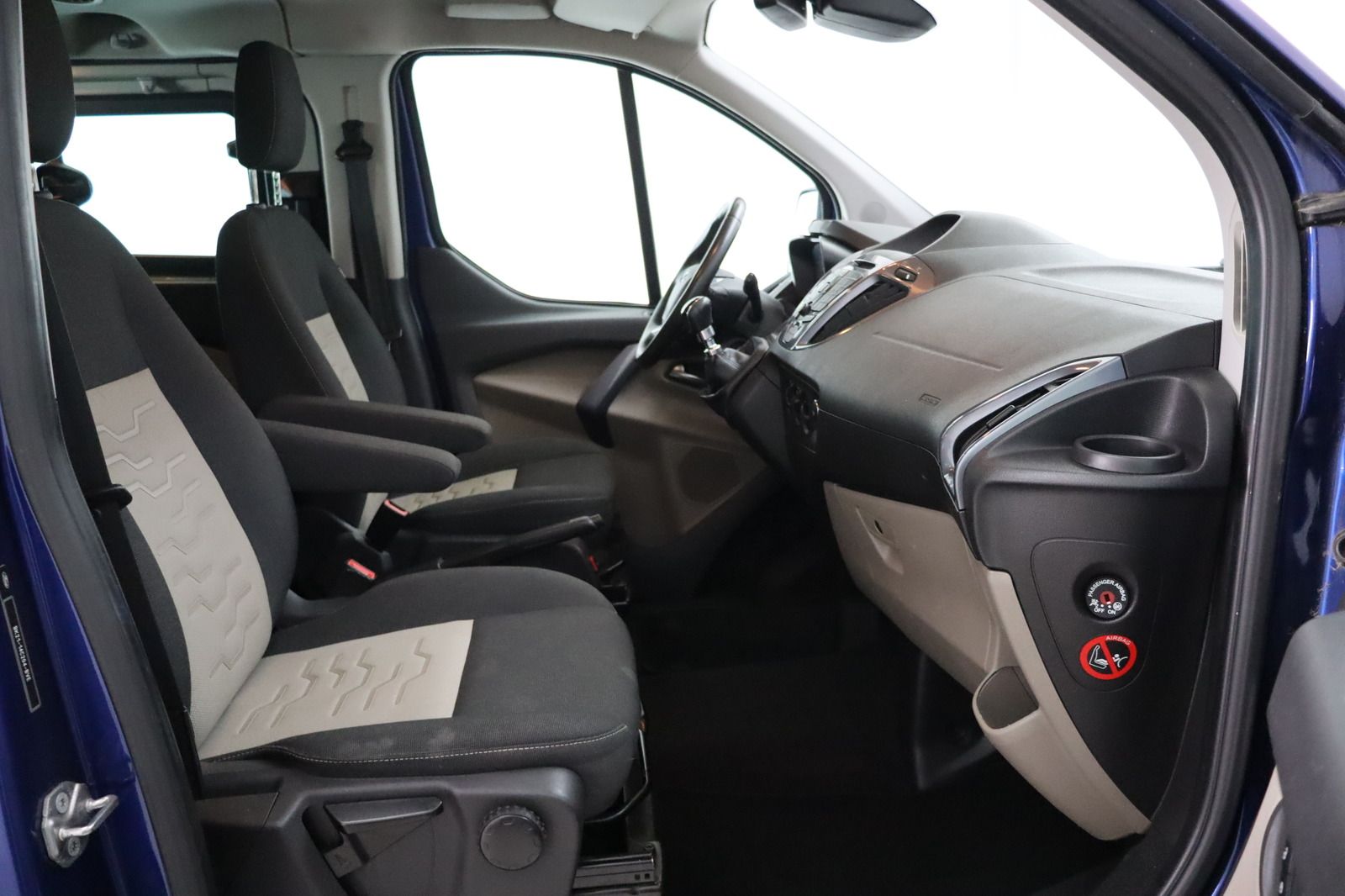 Fahrzeugabbildung Ford Tourneo Custom 2.2 TDCi * 8 Sitzplätze