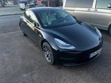 Tesla Model 3 Allradantrieb mit Dualmotor Long Ran...