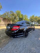 Mercedes-Benz C 63 AMG Top Zustand Service+Reifen Neu  - Mercedes-Benz R63