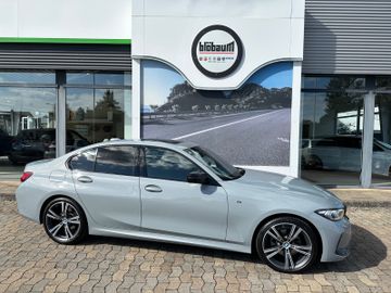 Fahrzeugabbildung BMW 320 d xDrive M Sport ACC 360° H&K Standh 19"