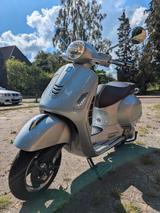 Vespa GTS 300i.e. 70th Anniversary nur 5100 km - VESPA SILBER