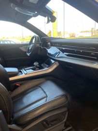Audi Q8 - 11