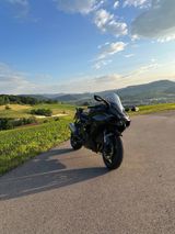 Kawasaki Ninja H2 SX
