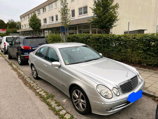 Mercedes-Benz W211 E200K