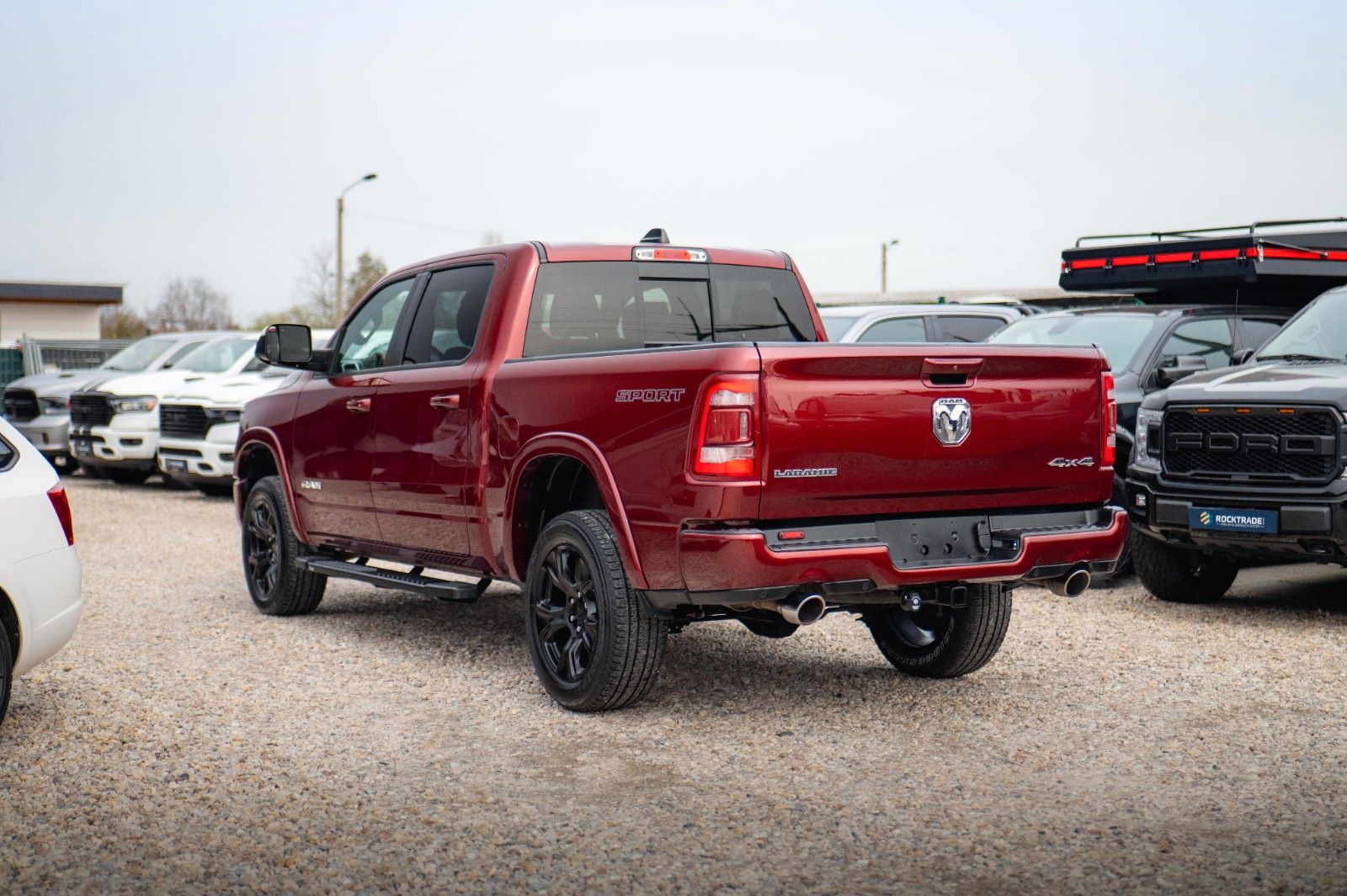 Fahrzeugabbildung Dodge RAM 5.7 V8 HEMI 4x4 NIGHT-Edition LARAMIE Sport