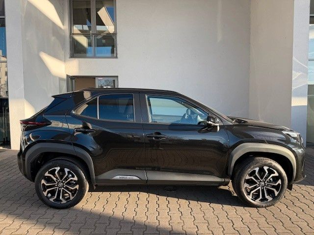 Fahrzeugabbildung Toyota Yaris Cross Teamplayer 1.5l Hybrid 130PS Kamera!