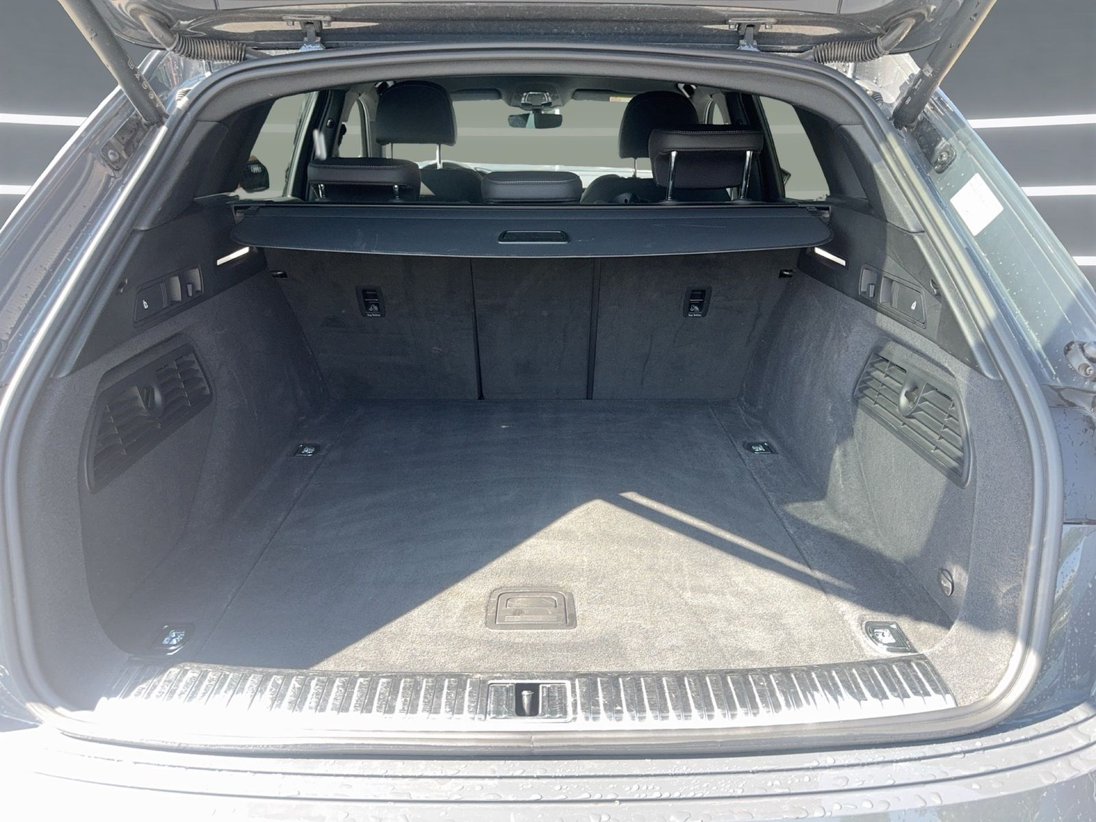Audi Q8 e-tron - Bild 23