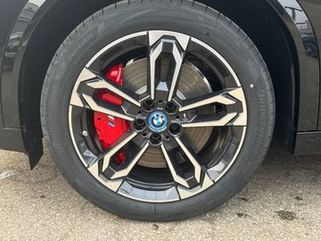 BMW iX2 EDRIVE20 M Sportpaket Head-Up DAB LED RFK