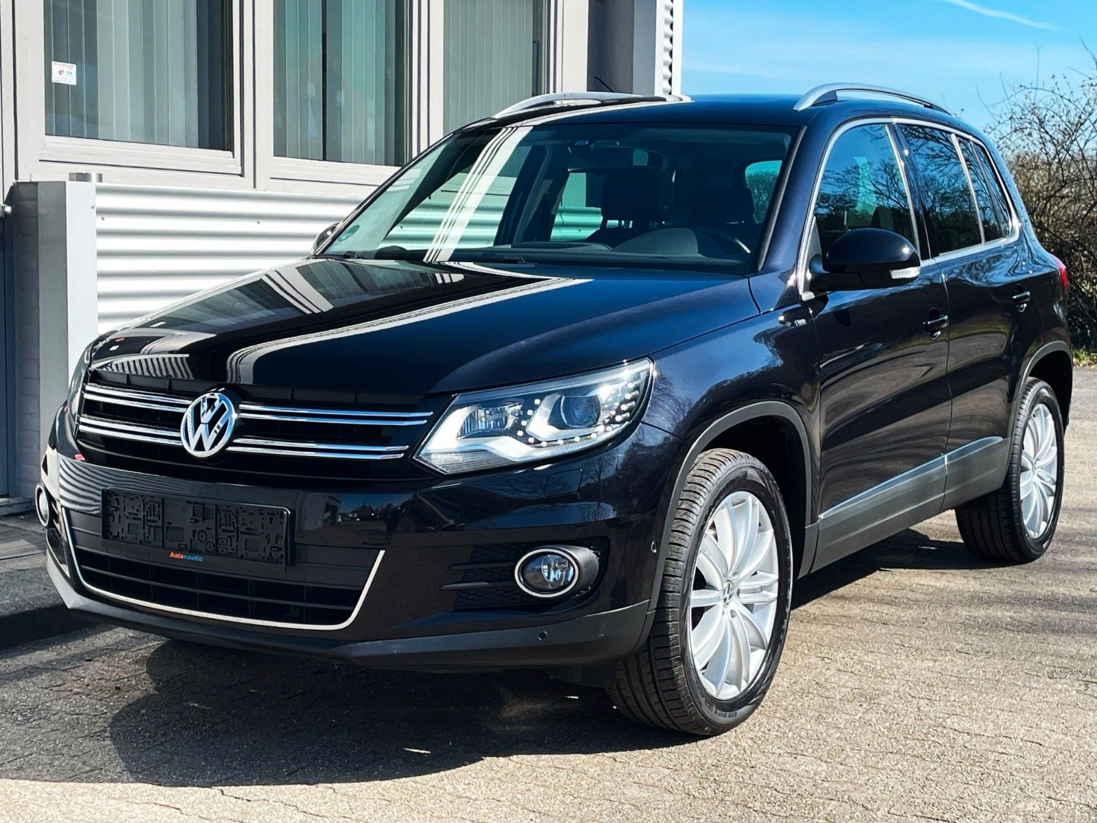 Fahrzeugabbildung Volkswagen TIGUAN 2.0TDI CUP DSG 4M NAVI DYNAUDIO CAM PANO.