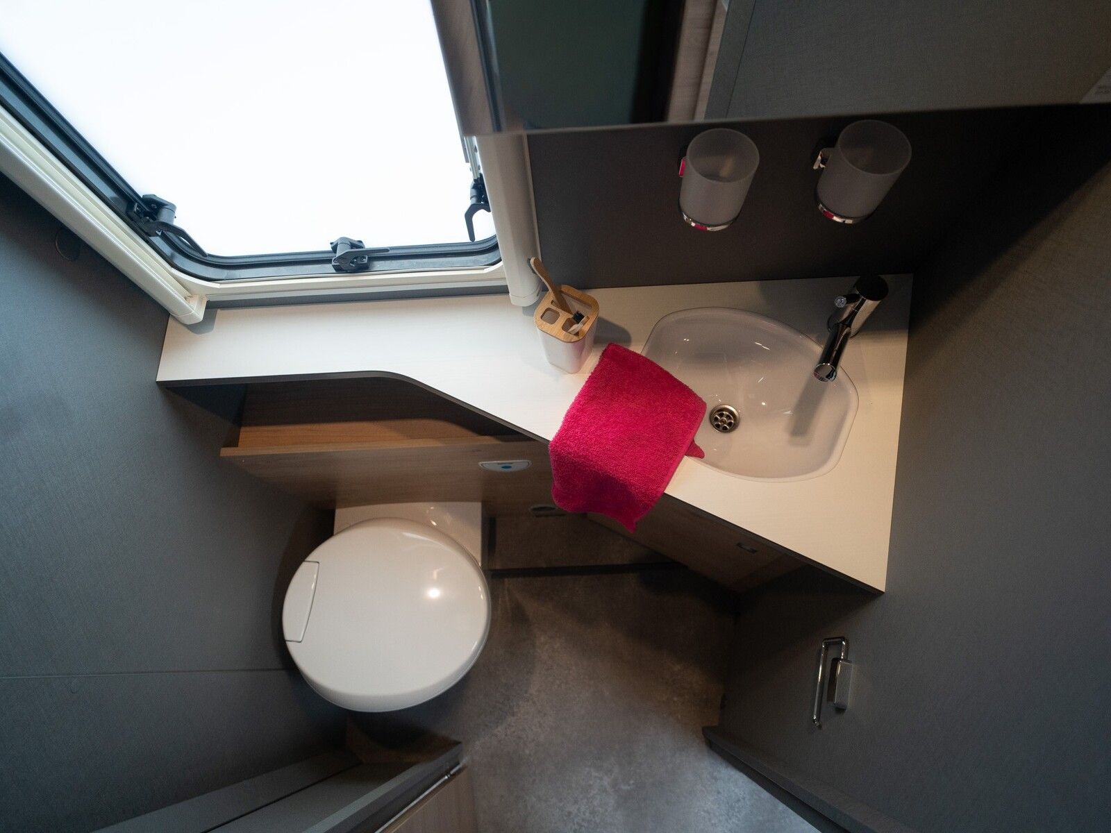 Fahrzeugabbildung Dethleffs Just Camp Active T 7052 EB Automatik*Hubbett