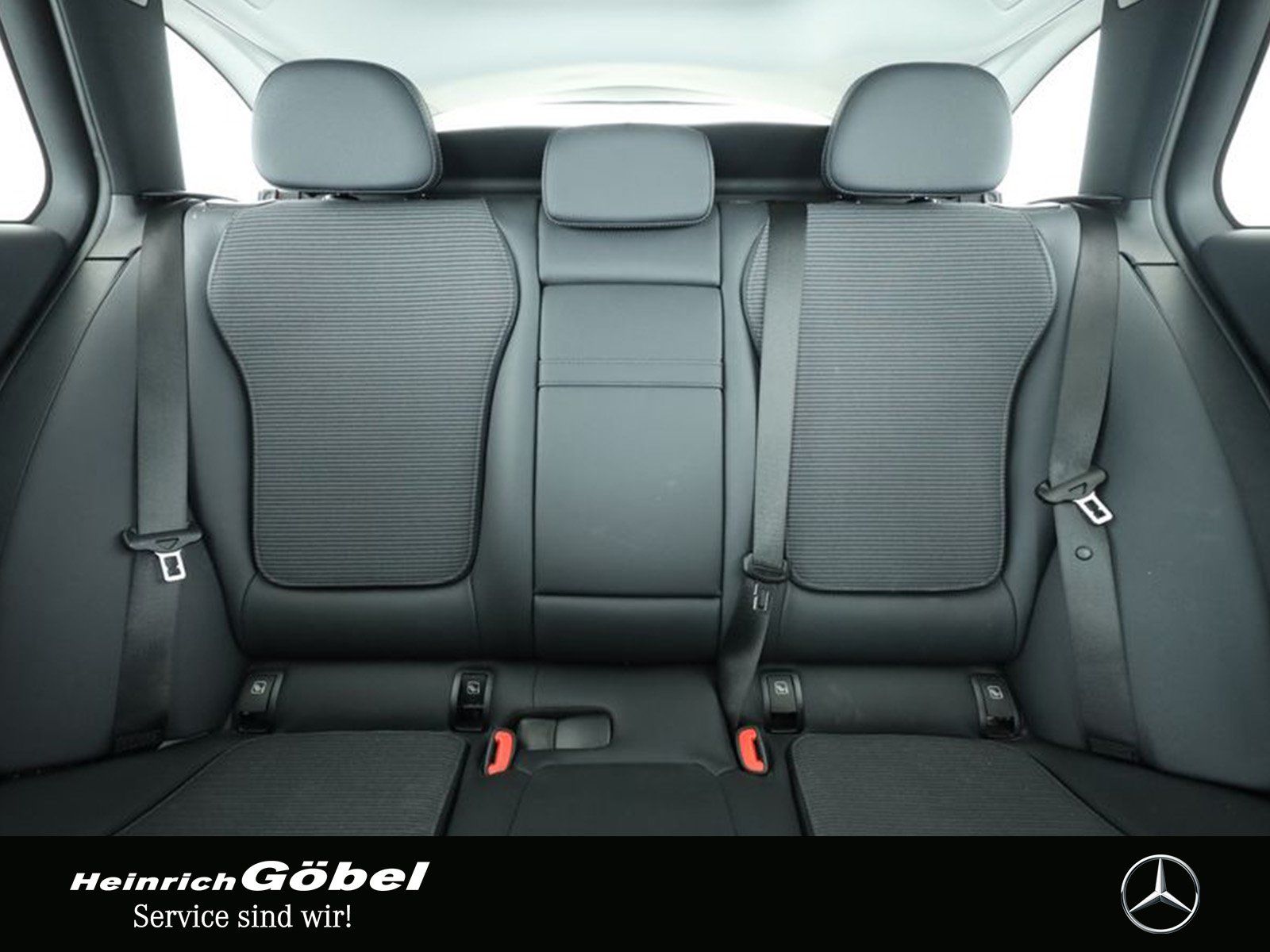 Fahrzeugabbildung Mercedes-Benz C 200 d T AVANTGARDE+TOTWINKEL+KAMERA+CARPLAY