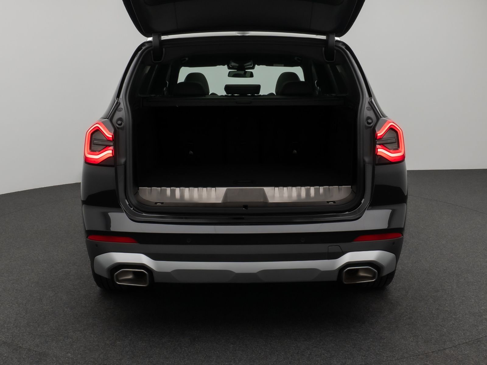 Fahrzeugabbildung BMW X3 xD30e Panorama Kamera HUD H/K Komfort Sport